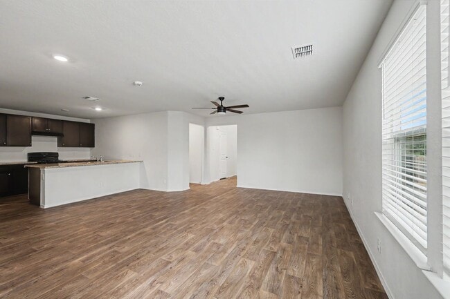 Building Photo - Spacious 4BR w/ Private Yard, Game Room & Primary Suite Downstairs | Appliances Included