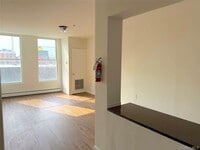 Building Photo - 315 Main St