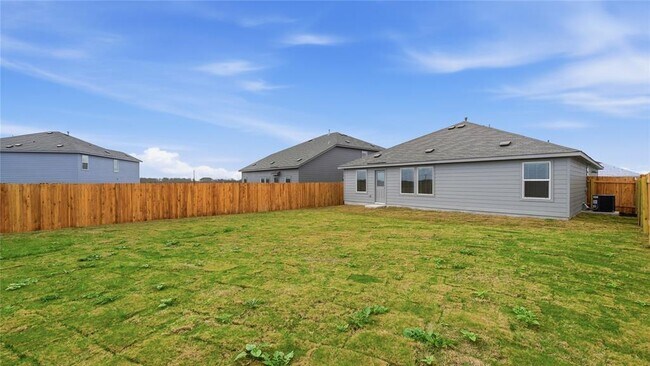 Building Photo - 221 Stumpy St