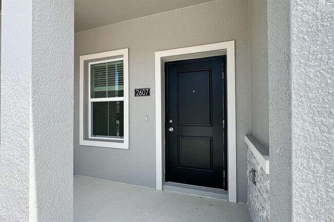 Building Photo - 2607 Skyline Lp