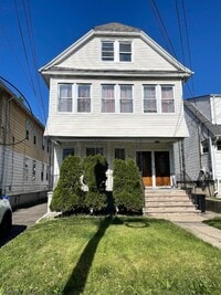 Building Photo - 916 Monroe Ave