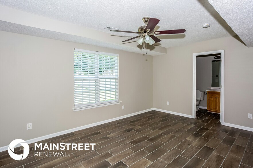 Building Photo - 436 Riverglen Dr NW
