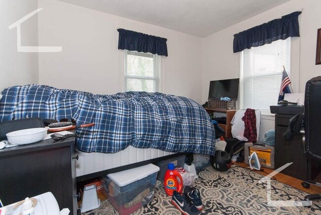 Building Photo - Awesome 2 bed 1 bath in Brighton.... Don't miss out