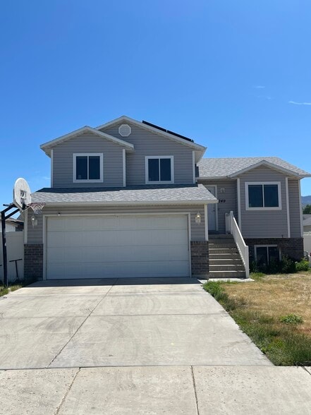 Primary Photo - 249 Sunstone Cir