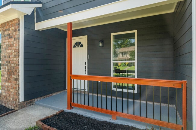 Building Photo - 6344 Olde Towne Dr