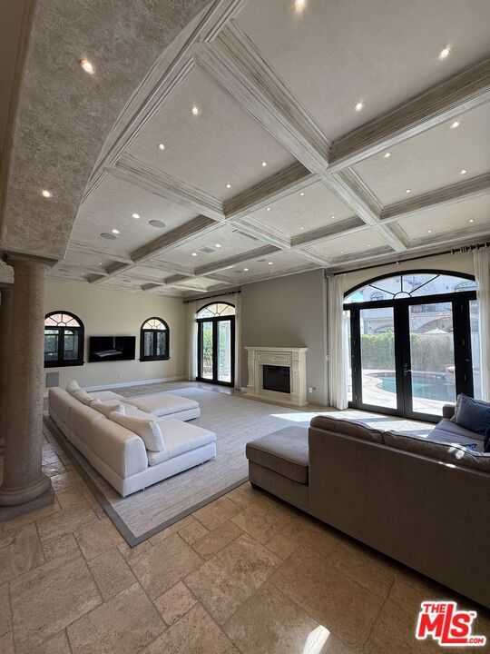 Building Photo - 458 Flores St