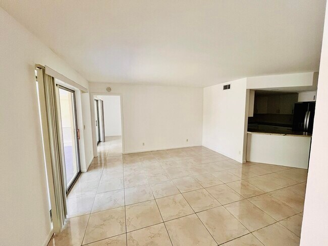 Building Photo - 6520 Chasewood Dr