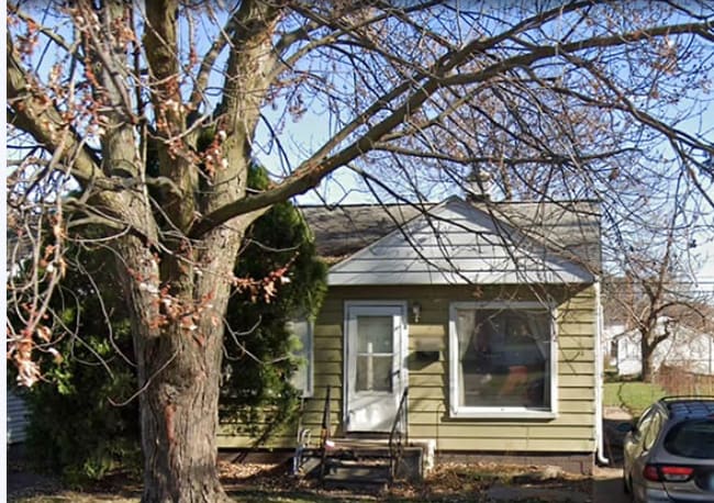 Building Photo - 22738 Sharrow Ave