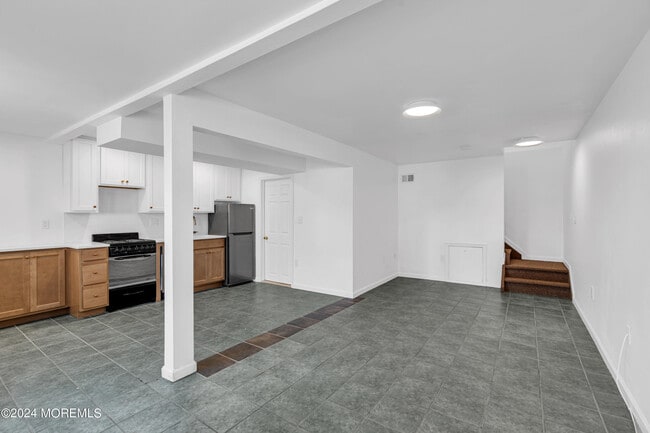 Building Photo - 509 8th Ave