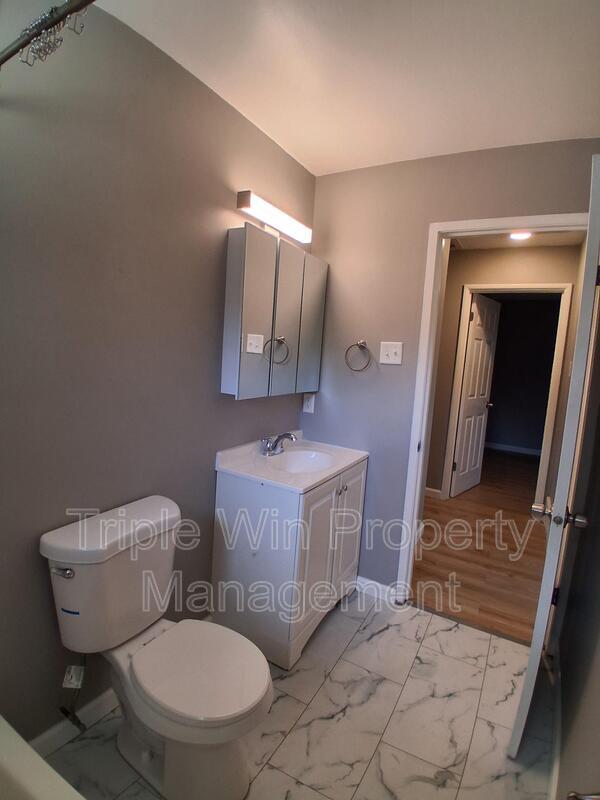 Building Photo - 524 Acorn Dr
