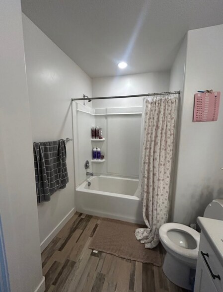Building Photo - 1494 S 590 W