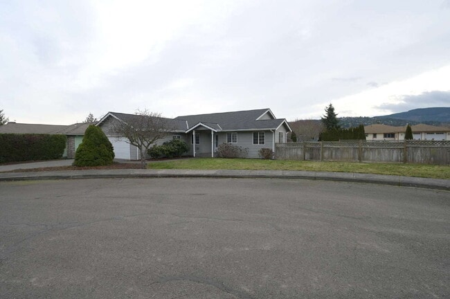 Building Photo - 3 bed 2 bath near Carrie Blake Park, in Sequim