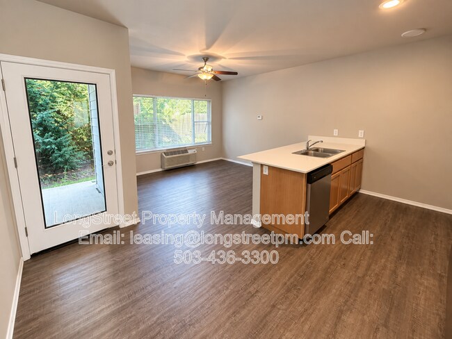 Building Photo - 3655 Pleasant View Dr NE