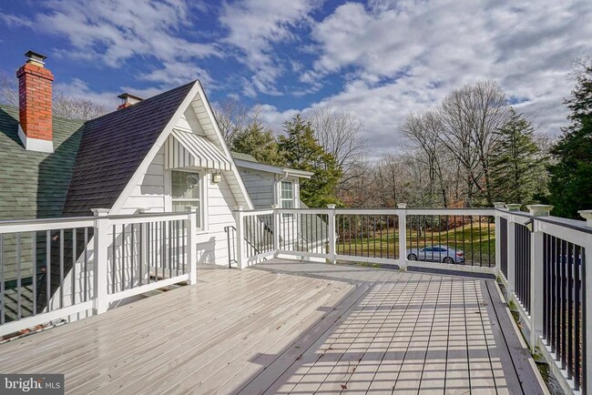 Building Photo - 172 Stewart Rd