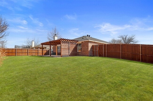 Building Photo - 2201 Tailburton Ct