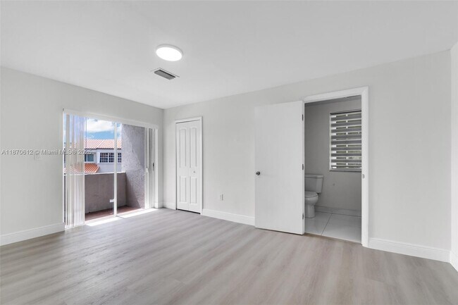 Building Photo - 6514 SW 128th Pl