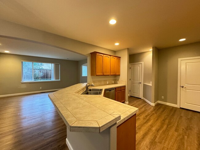 Building Photo - Spacious Home for Rent in Bothell, WA!