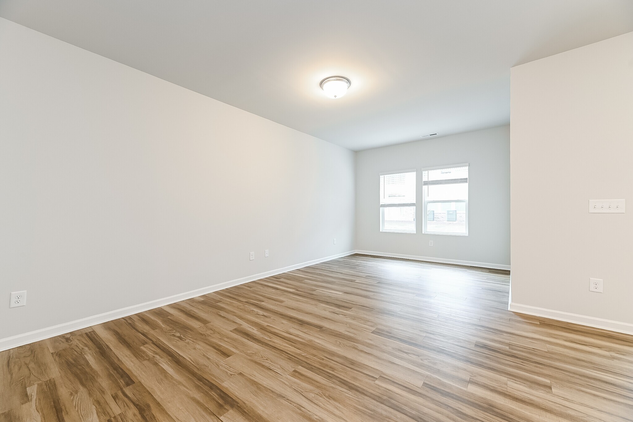 Building Photo - 2808 Summer Townes Wy