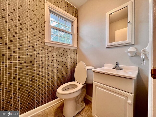 Building Photo - 437 Sudbury Rd