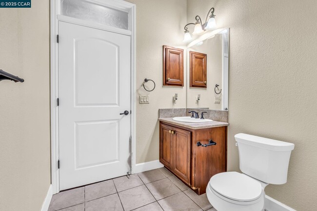 Building Photo - 1212 Sonata Dr