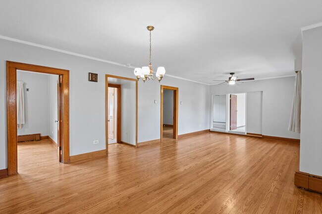 Building Photo - 288 Middaugh Rd