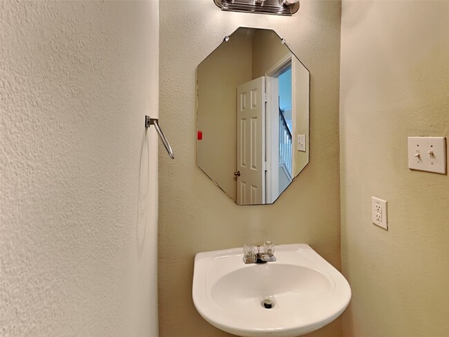 Building Photo - 4919 Chase Wick Dr