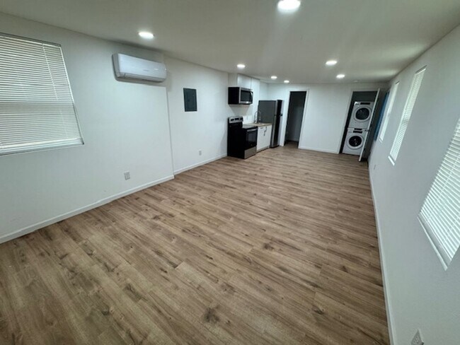 Building Photo - Conveniently Located Home with Attached Studio!