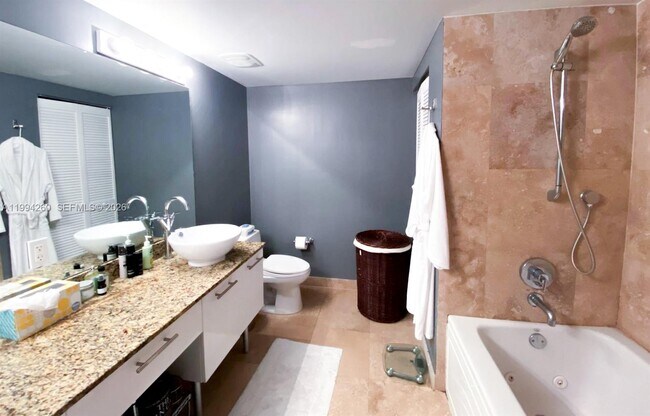 Building Photo - 41 SE 5th St