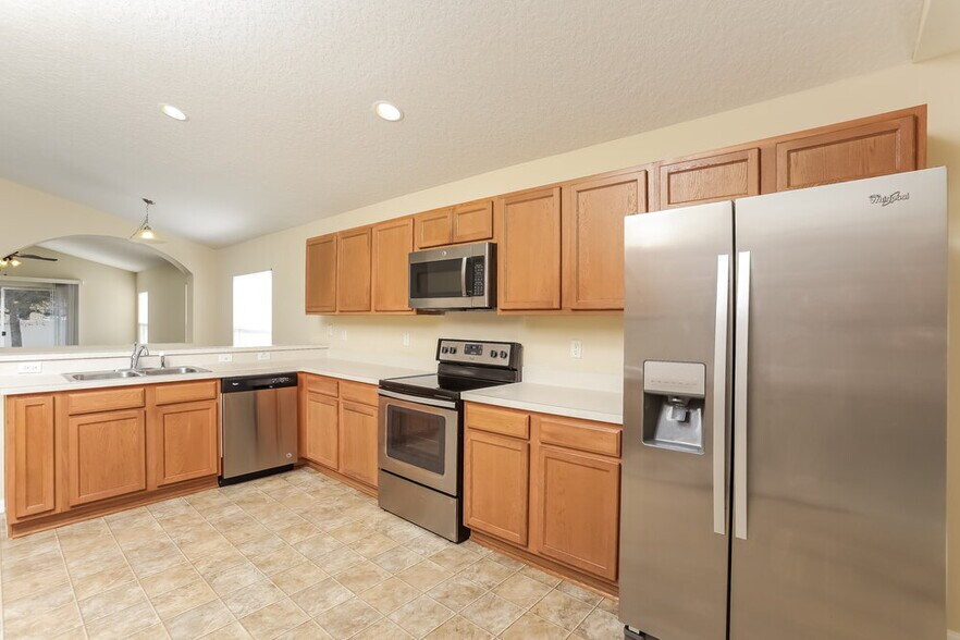 Building Photo - 4085 Waltham Forest Dr