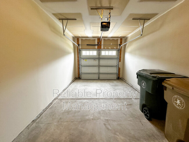 Building Photo - 361 White Oak Ridge Dr
