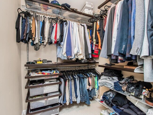 Building Photo - 8 Davids Ln