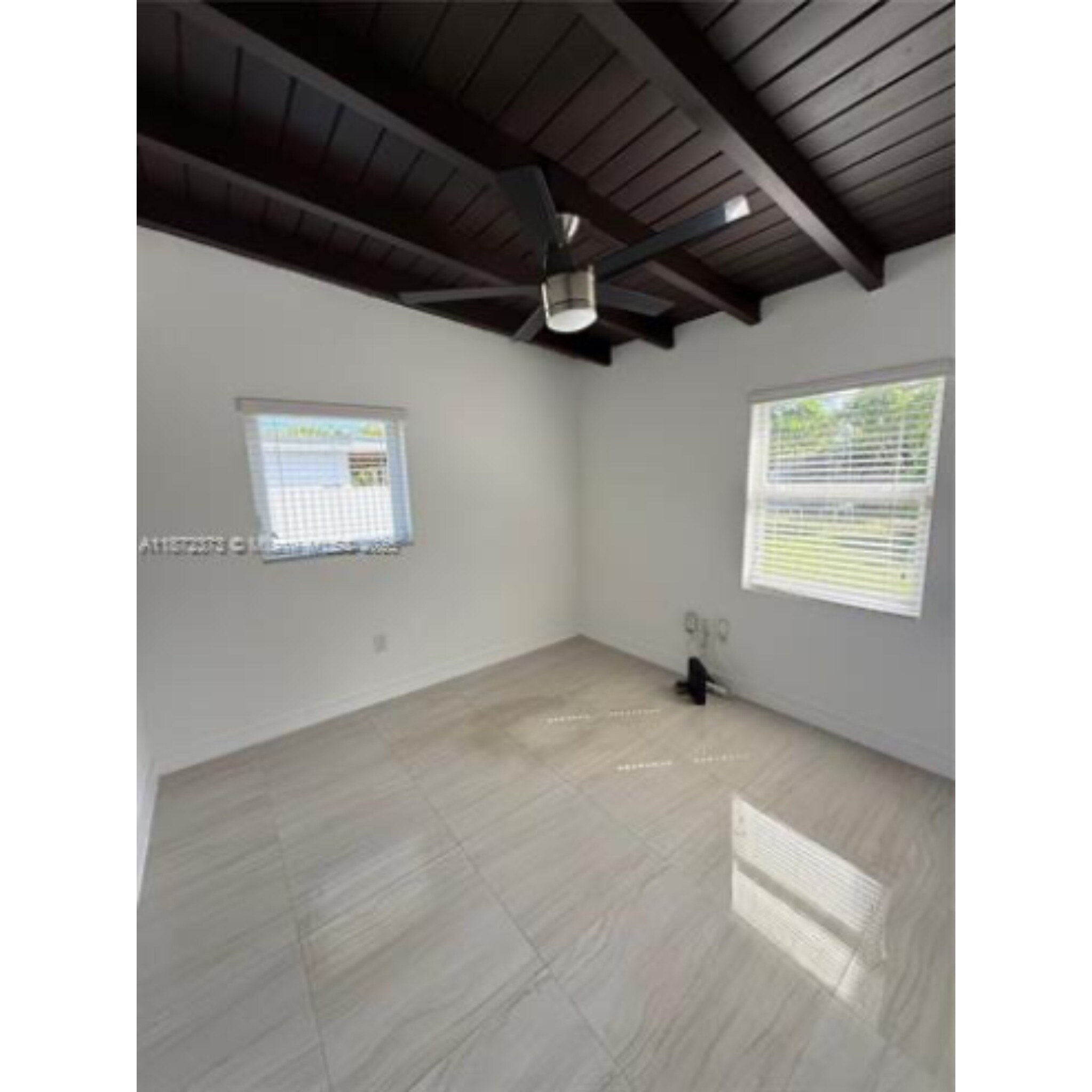 Building Photo - 4910 SW 98th Avenue Rd