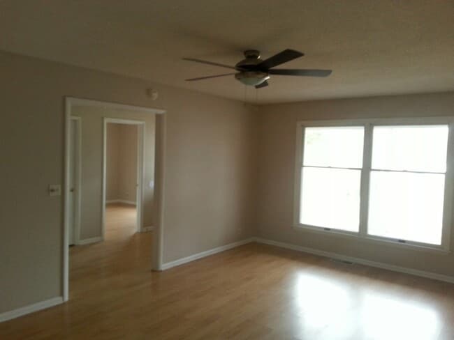 Building Photo - 4 Bedroom Ranch Style Home - Woodgate Subdivision