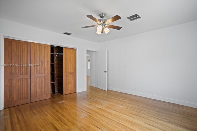 Building Photo - 2530 Fillmore St