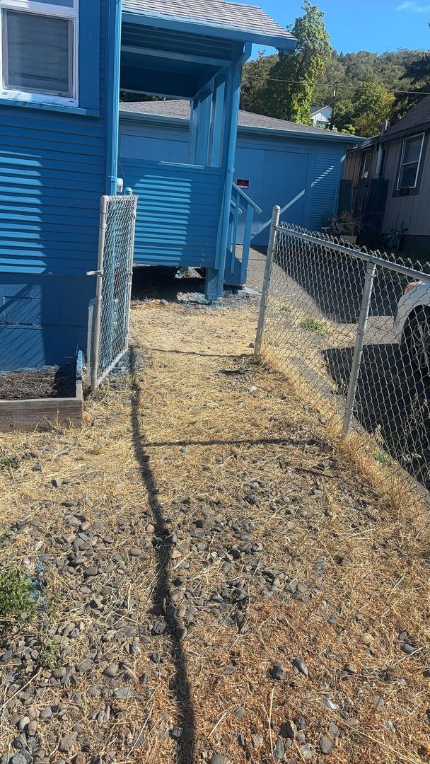 Building Photo - 1724 NE Klamath Ave