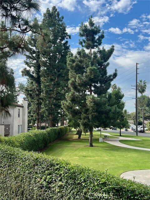 Building Photo - 1350 Cabrillo Park Dr