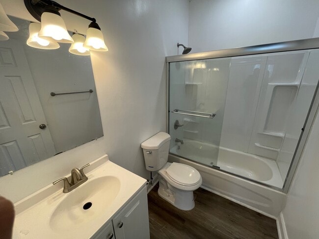 Building Photo - 2930 Baker St