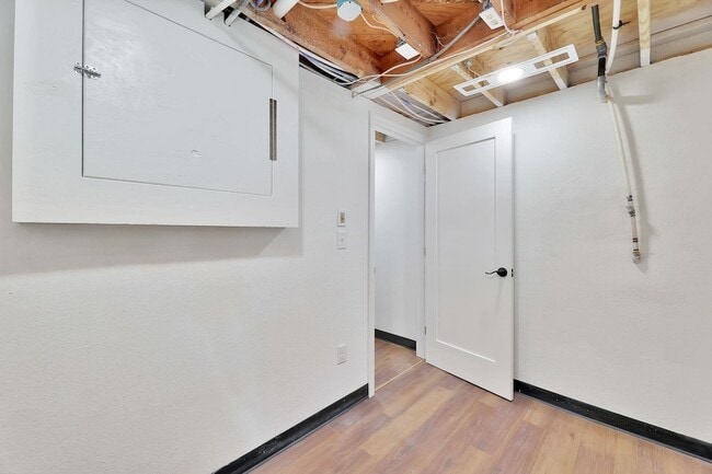 Building Photo - 230 S Minneapolis St