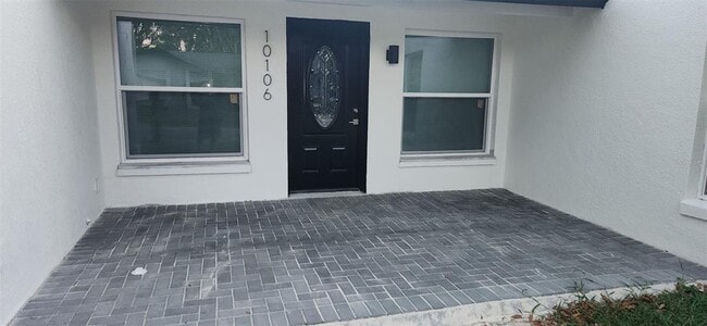 Building Photo - 10106 Royal Acres Ct