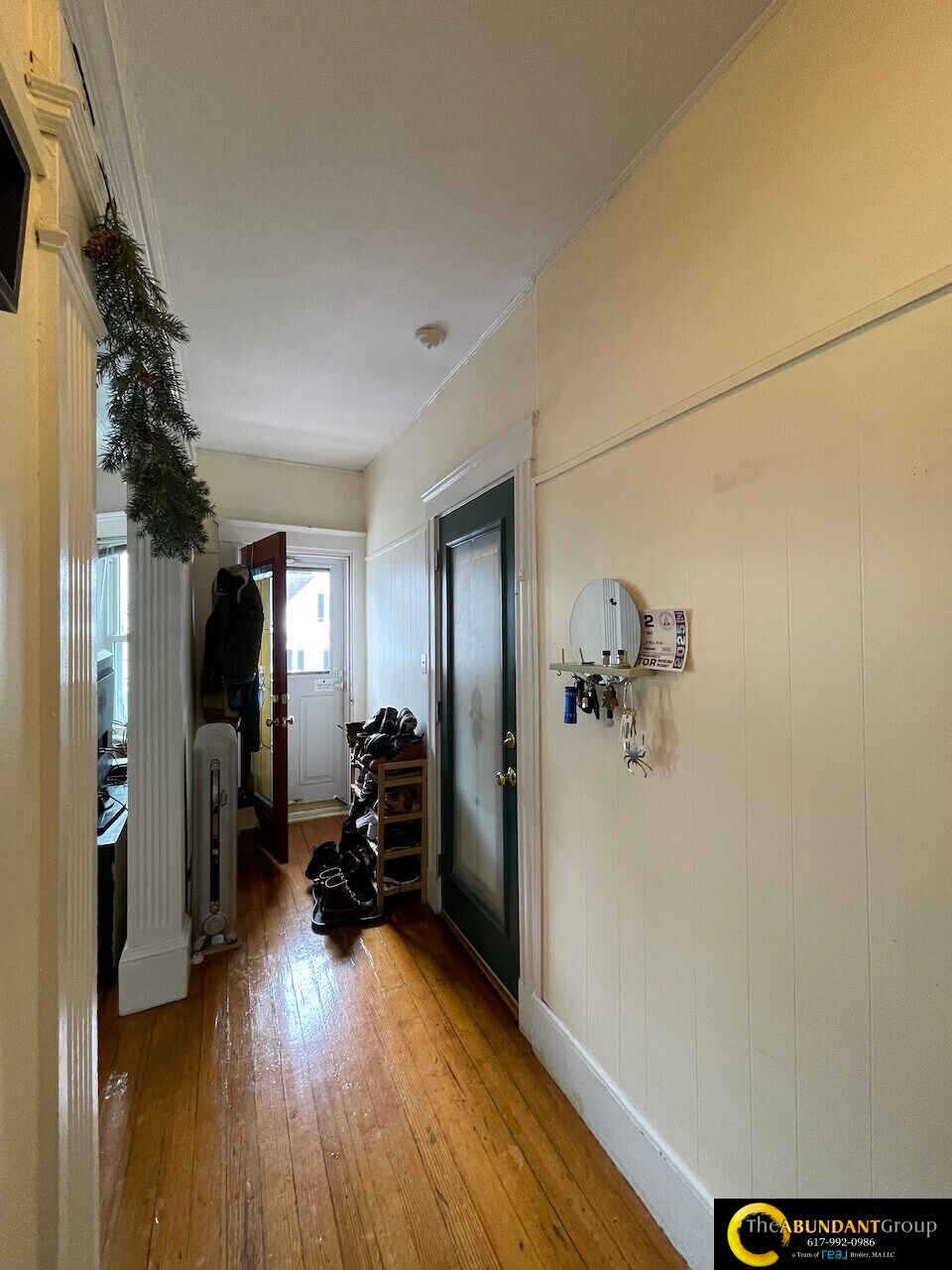Building Photo - 66 Hall Ave