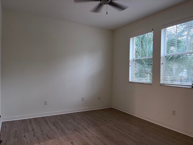 Building Photo - 661 Corte Madera Ln