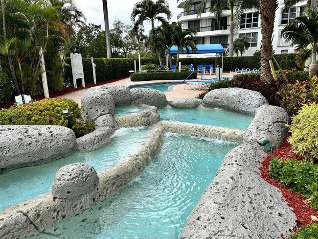 Building Photo - 3530 Mystic Pointe Dr