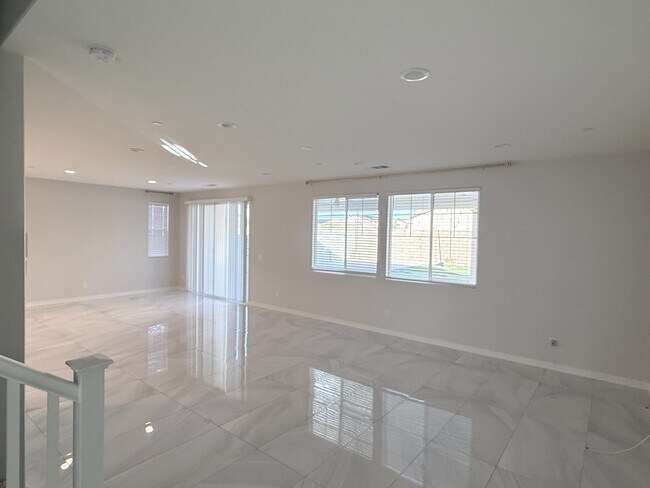 Building Photo - 31124 Hanover Ln