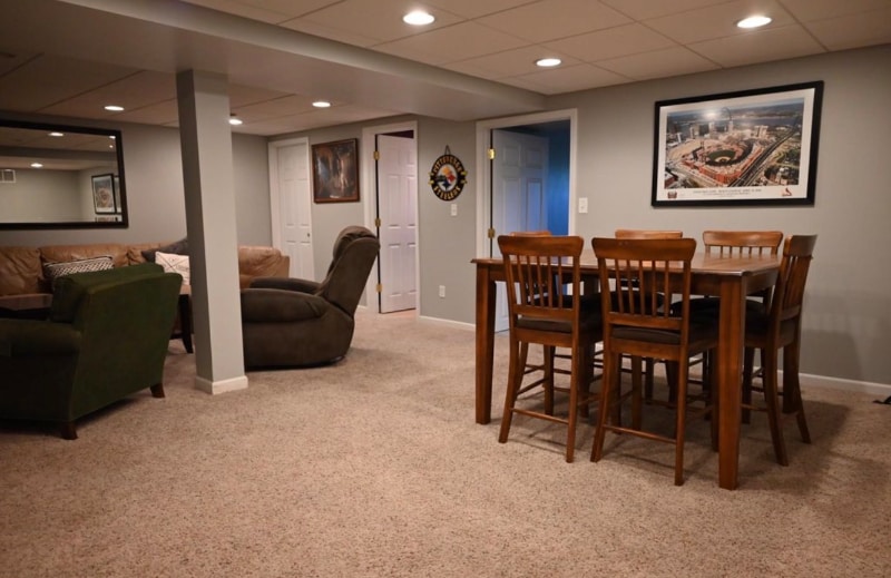 Building Photo - 802 Longview Dr