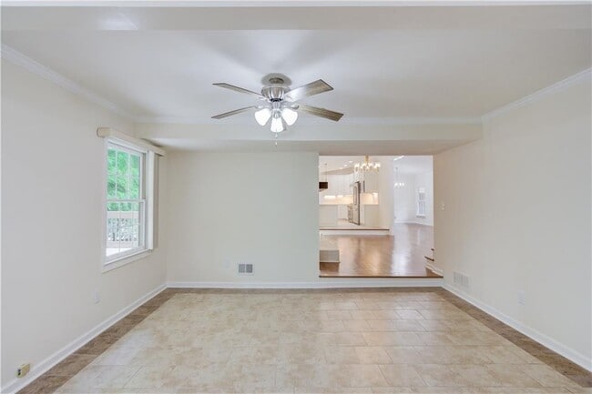 Building Photo - 770 Crest Valley Dr NW