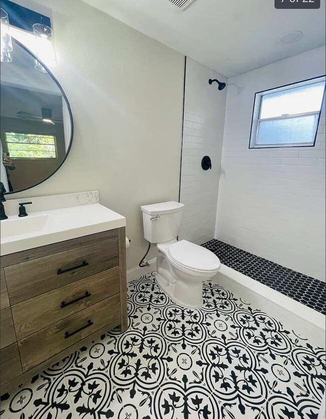 Building Photo - Glen Ave