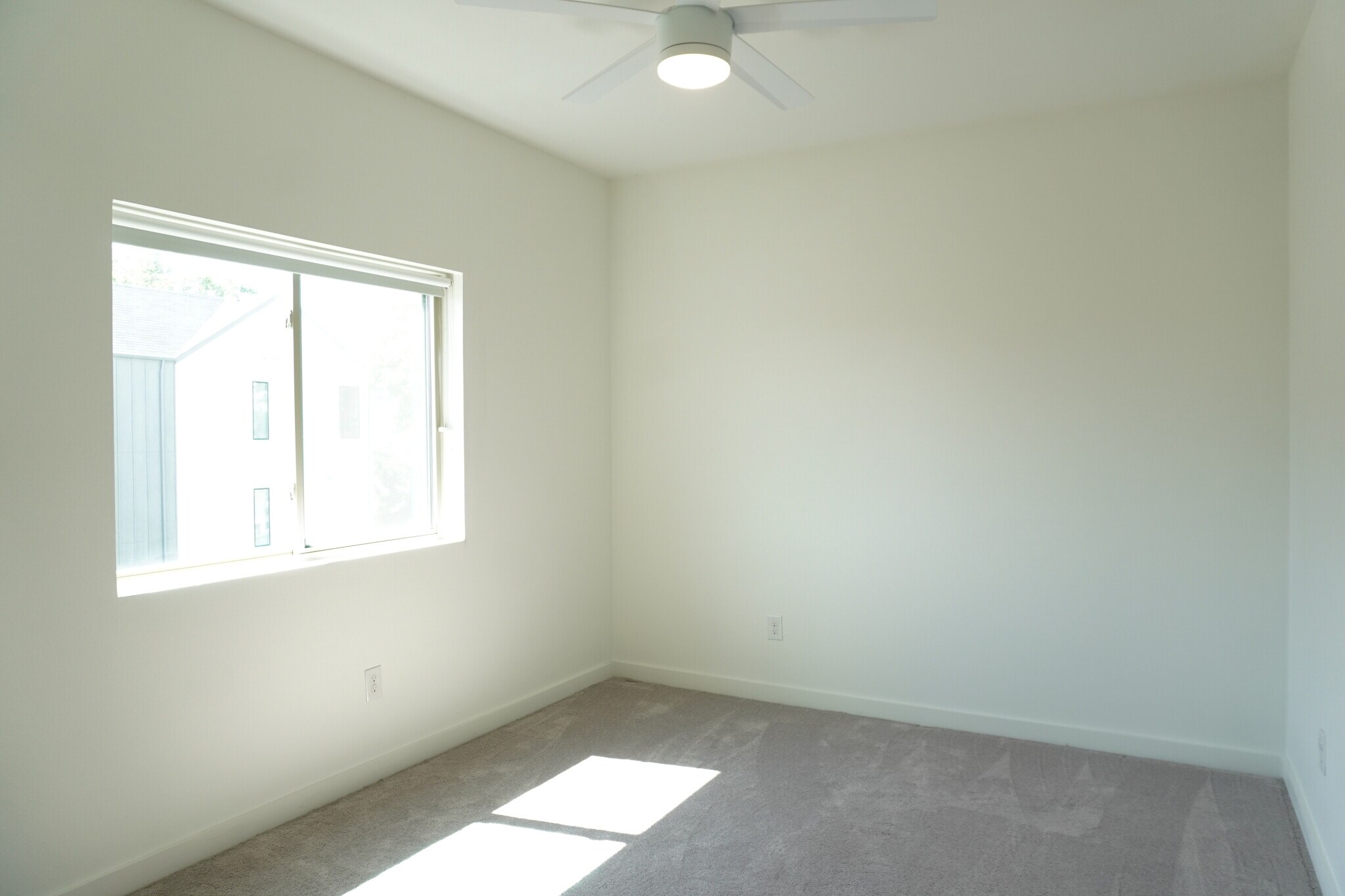Building Photo - 5615 Bryan Pky