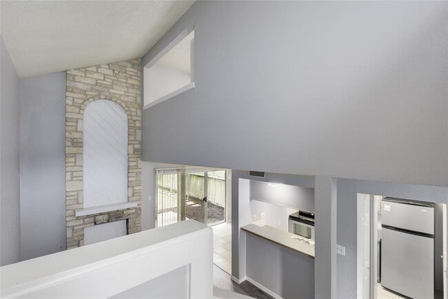 Building Photo - 1800 Cinnamon Path