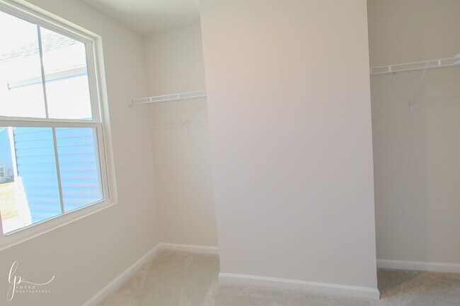Building Photo - 237 Christiana Ln