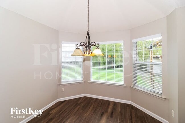 Building Photo - 1097 Red Fern Cir W